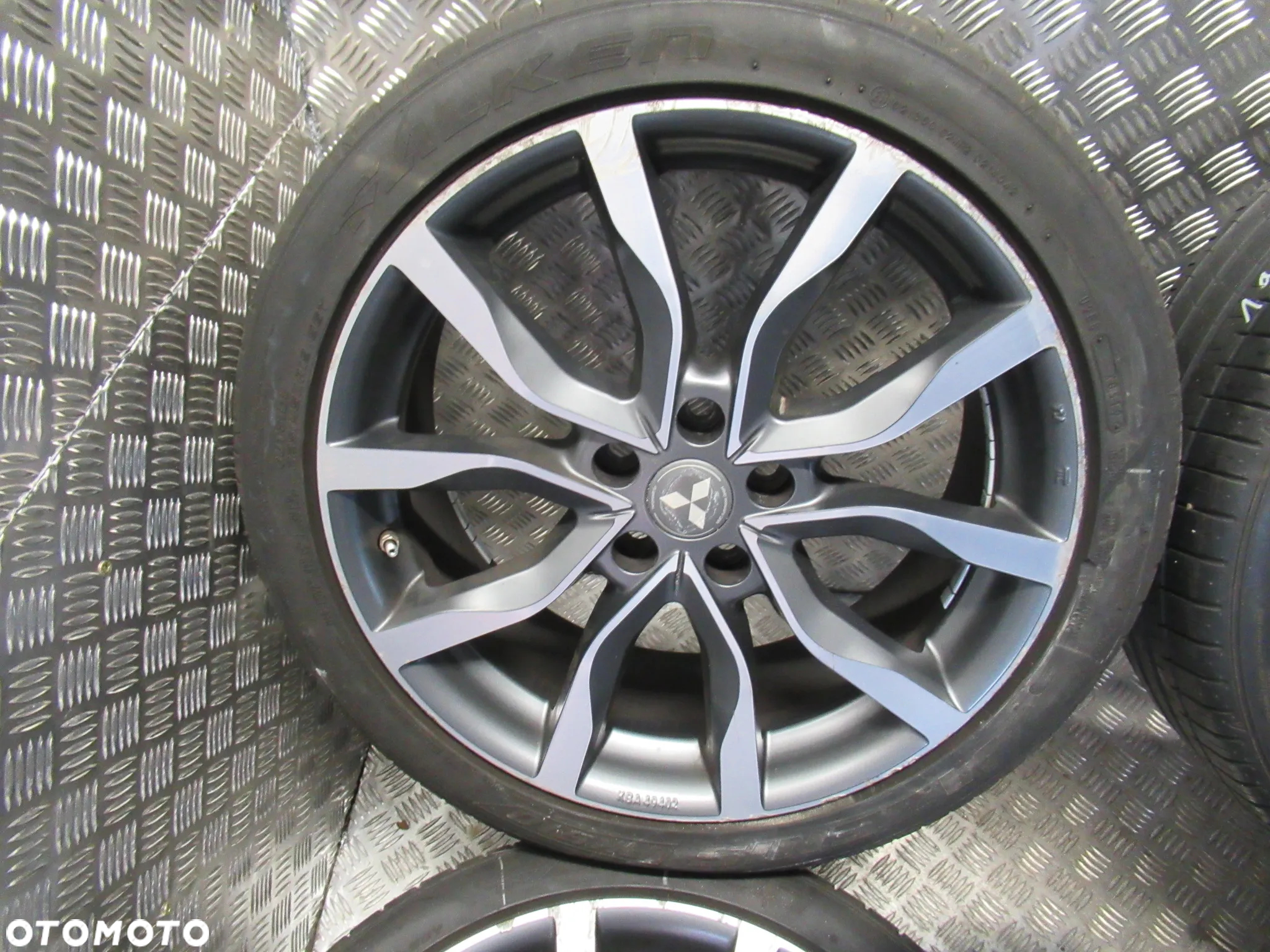 Koła Mitsubishi ASX Outlander Eclipse Cross 8Jx19 et46 5x114,3 - 4