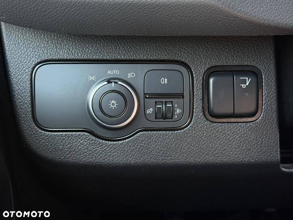 Mercedes-Benz Sprinter 514 CDI / 2.2 140KM / 2019 ROK / Kontener 4,2m + Winda Dhollandia 750KG / ZAREJESTROWANY W PL - 30