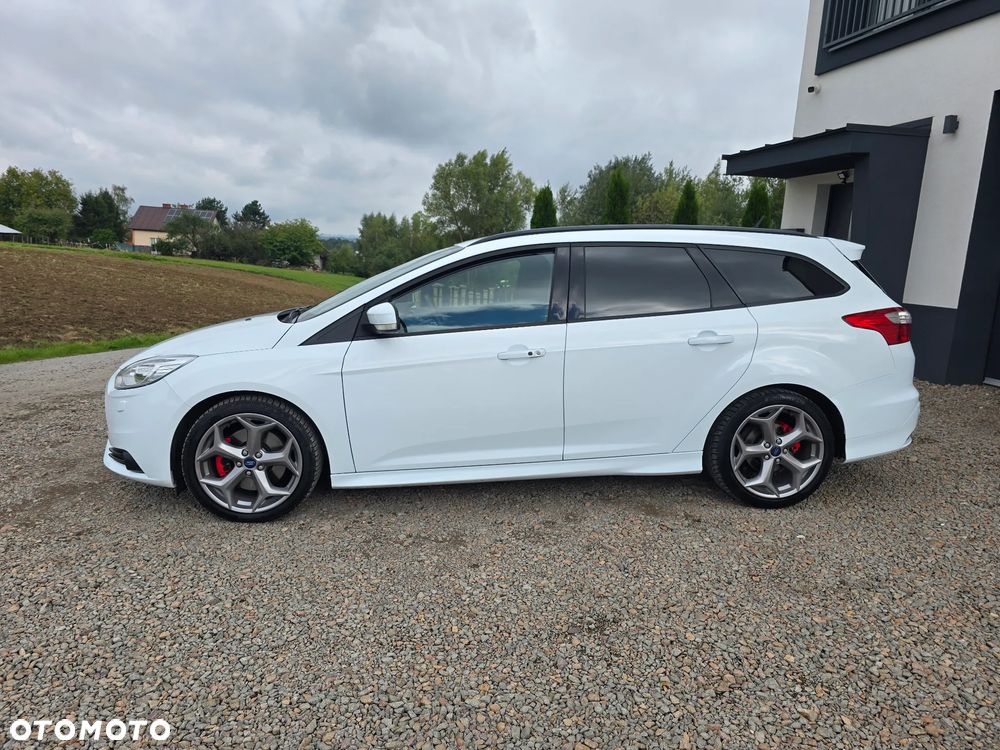 2013 Ford Focus 2.0 EcoBoost ST mit Leder-Sport-Paket, photograph 3