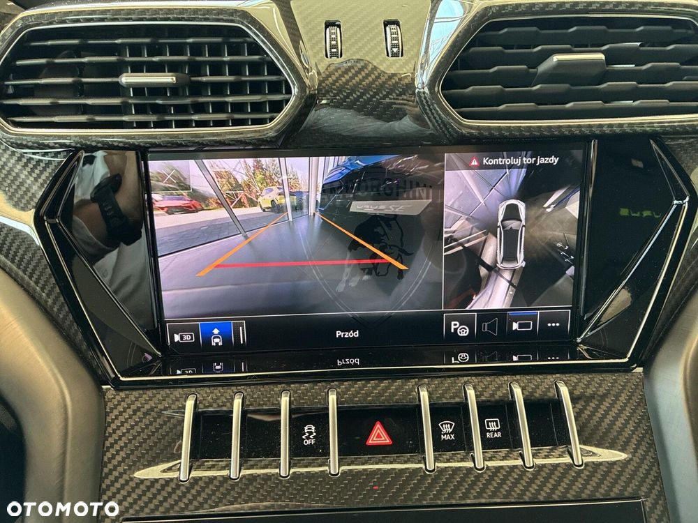 Lamborghini Urus - 16