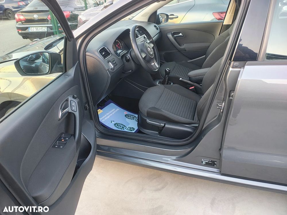 Volkswagen Polo 1.6 TDI Blue Motion Technology Comfortline - 8