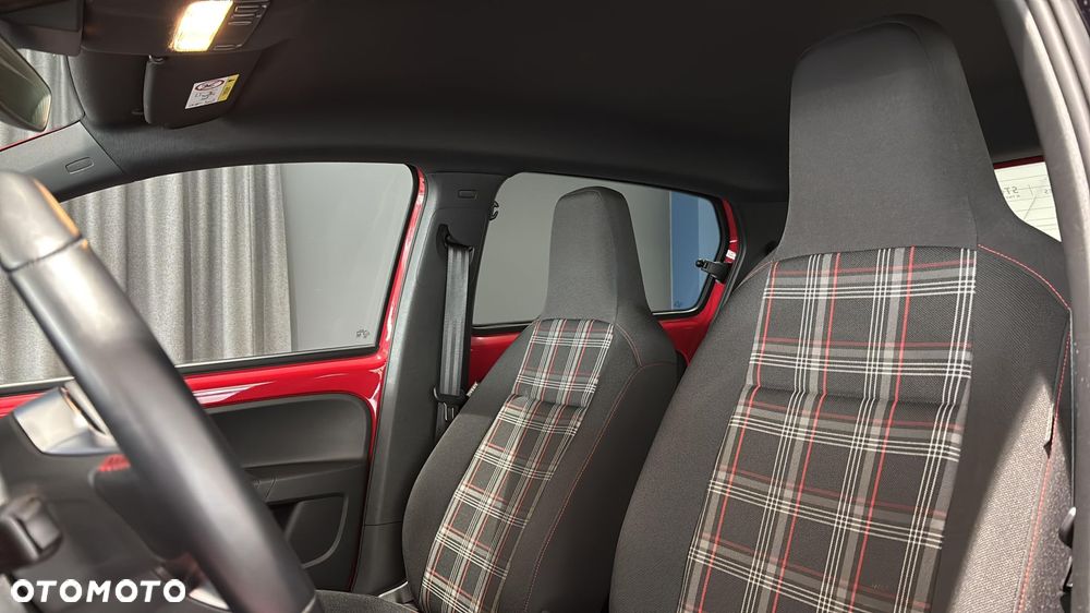 Volkswagen up! 1.0 TSI GTI - 11
