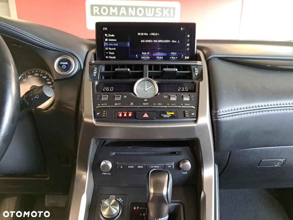 Lexus NX 300h Business Edition AWD - 20