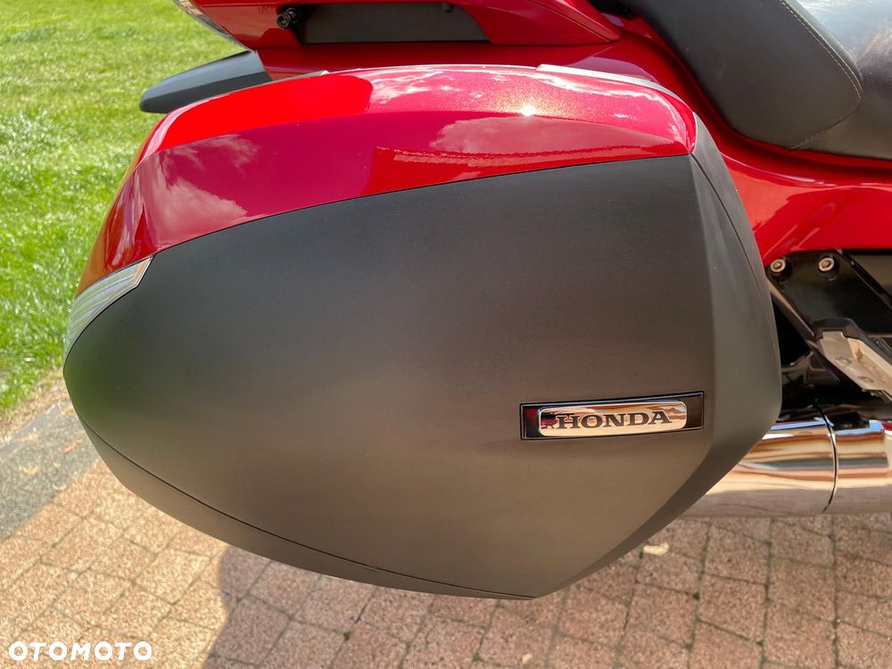 Honda CTX - 33
