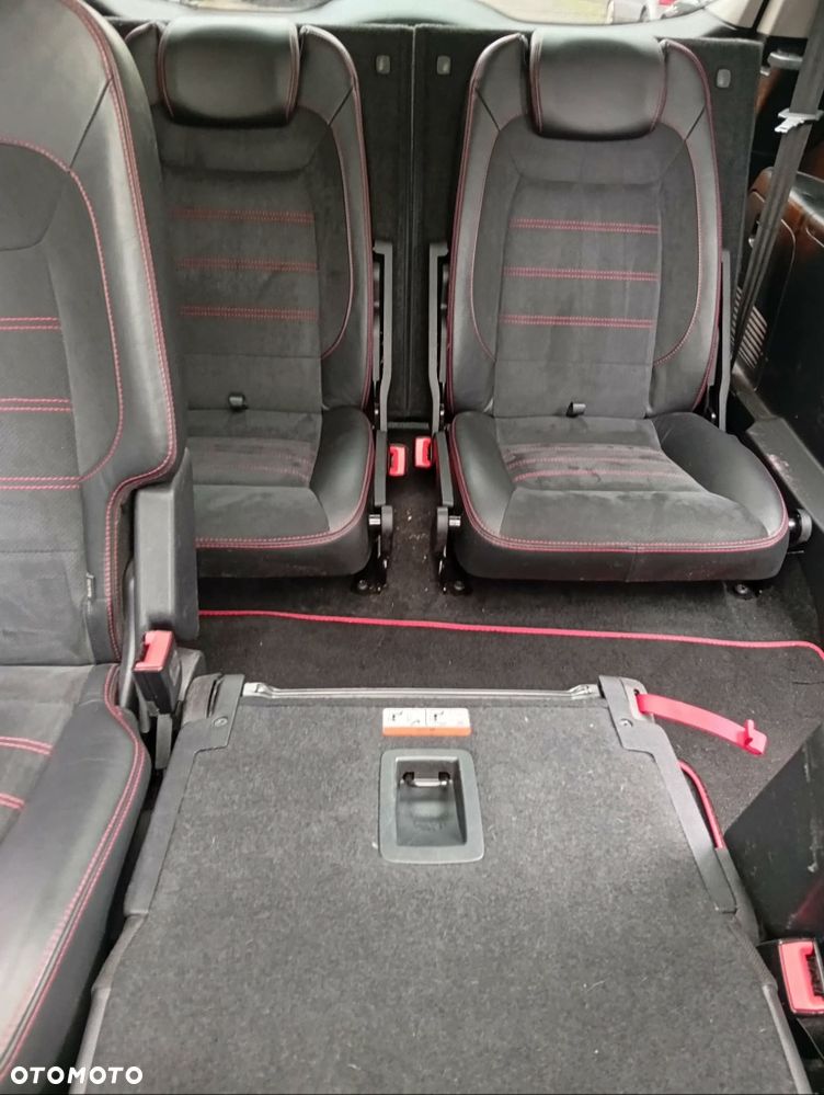 Ford S-Max - 8