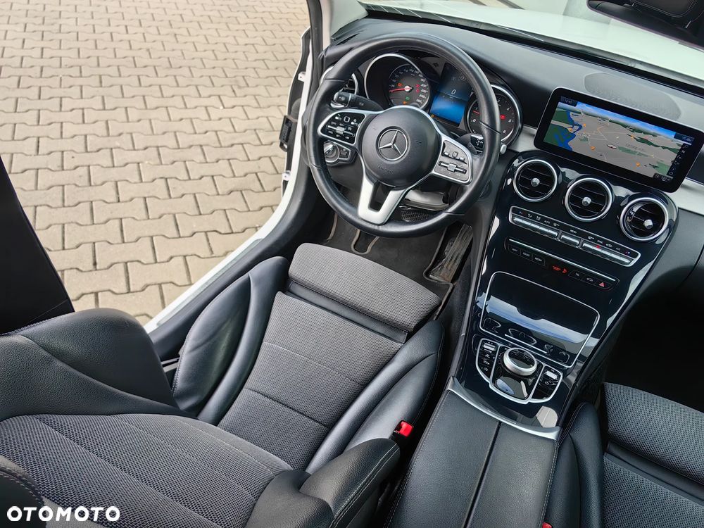 Mercedes-Benz Klasa C 220 d 4MATIC 9G-TRONIC - 12