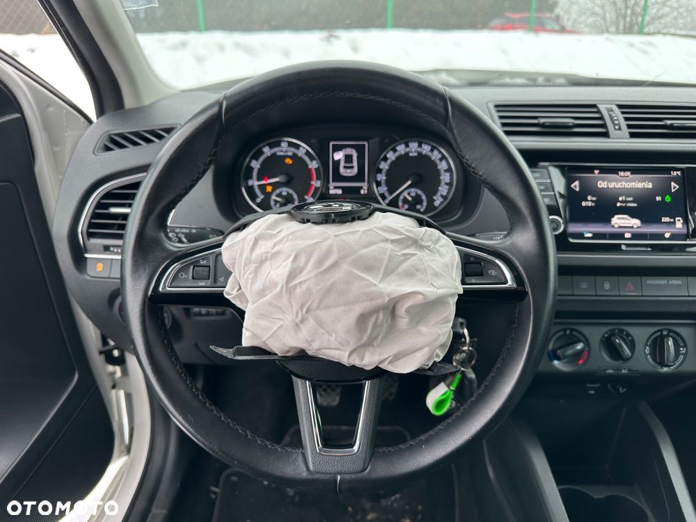 Skoda Fabia 1.0 Style Color - 27