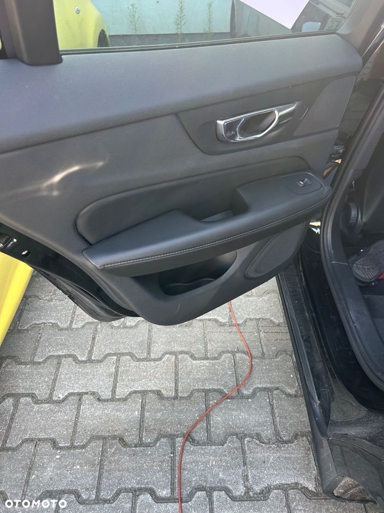 Volvo V60 D4 Momentum - 8
