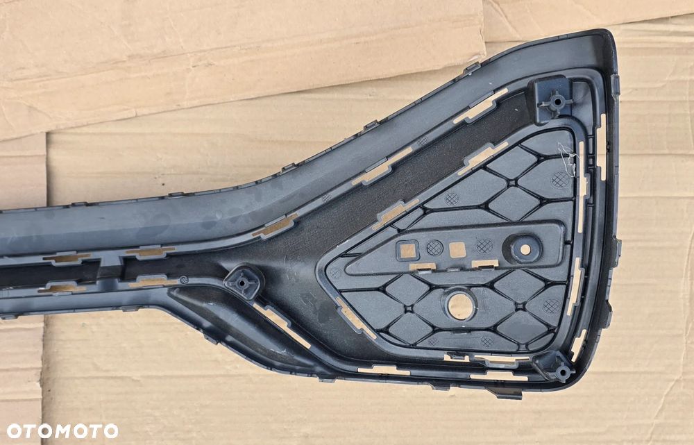 AUDI Q2 LIFT KRATKA ZDERZAKA TYŁ S LINE 81A807833 - 8
