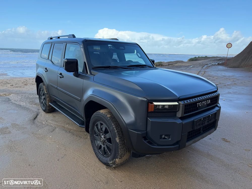 Toyota Land Cruiser Prado - 12