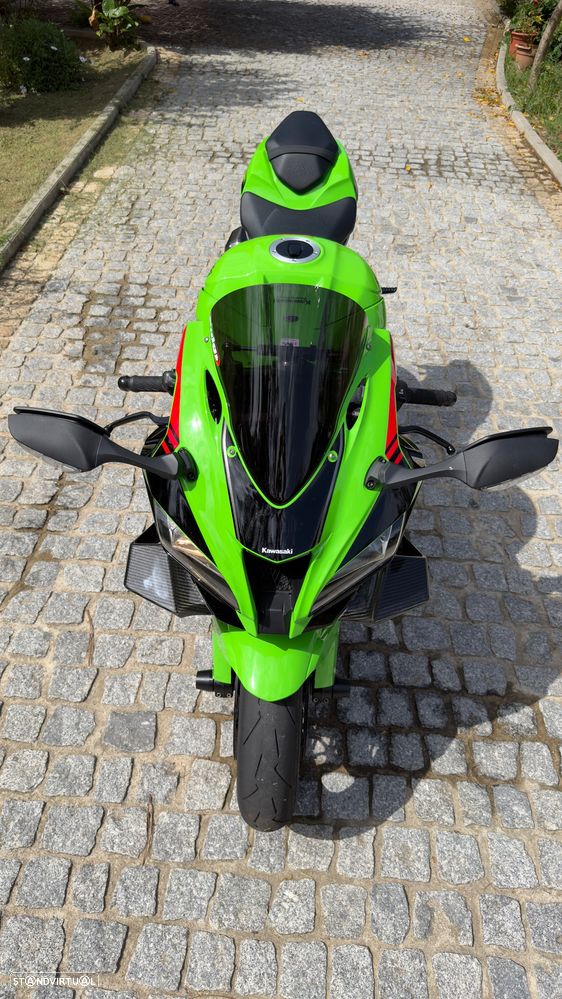 Kawasaki Ninja ZX10R - 12