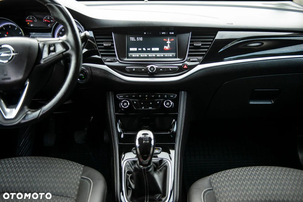 Opel Astra 1.4 Turbo Edition - 32