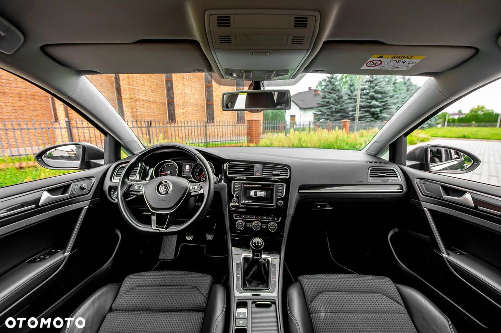 Volkswagen Golf 1.4 TSI BMT Highline - 26