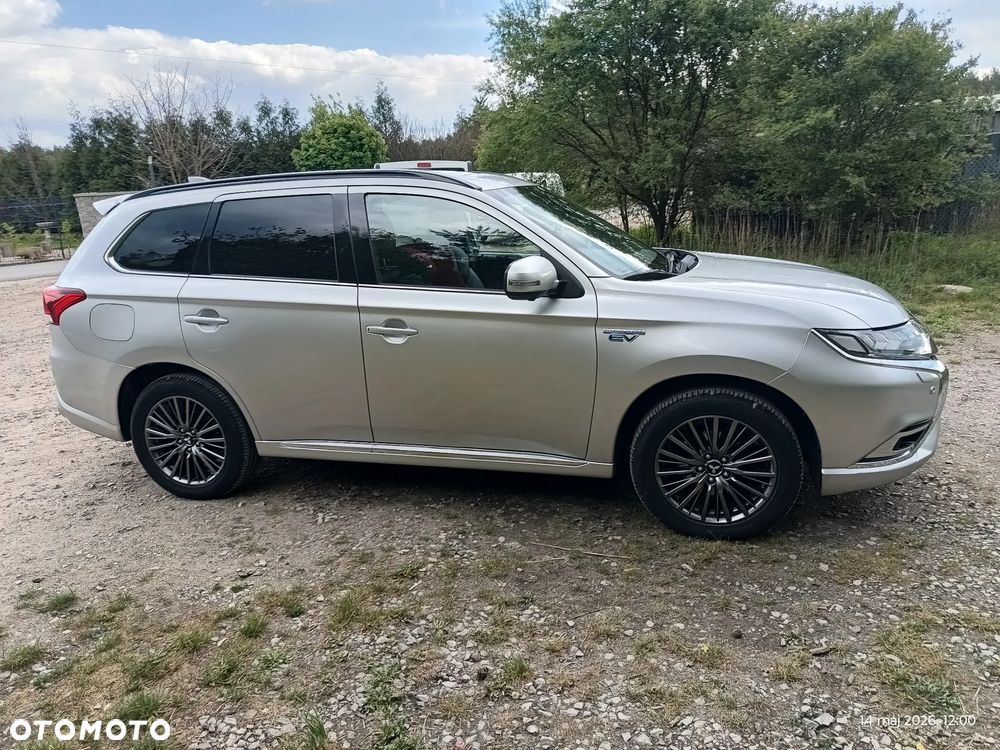 Mitsubishi Outlander - 6