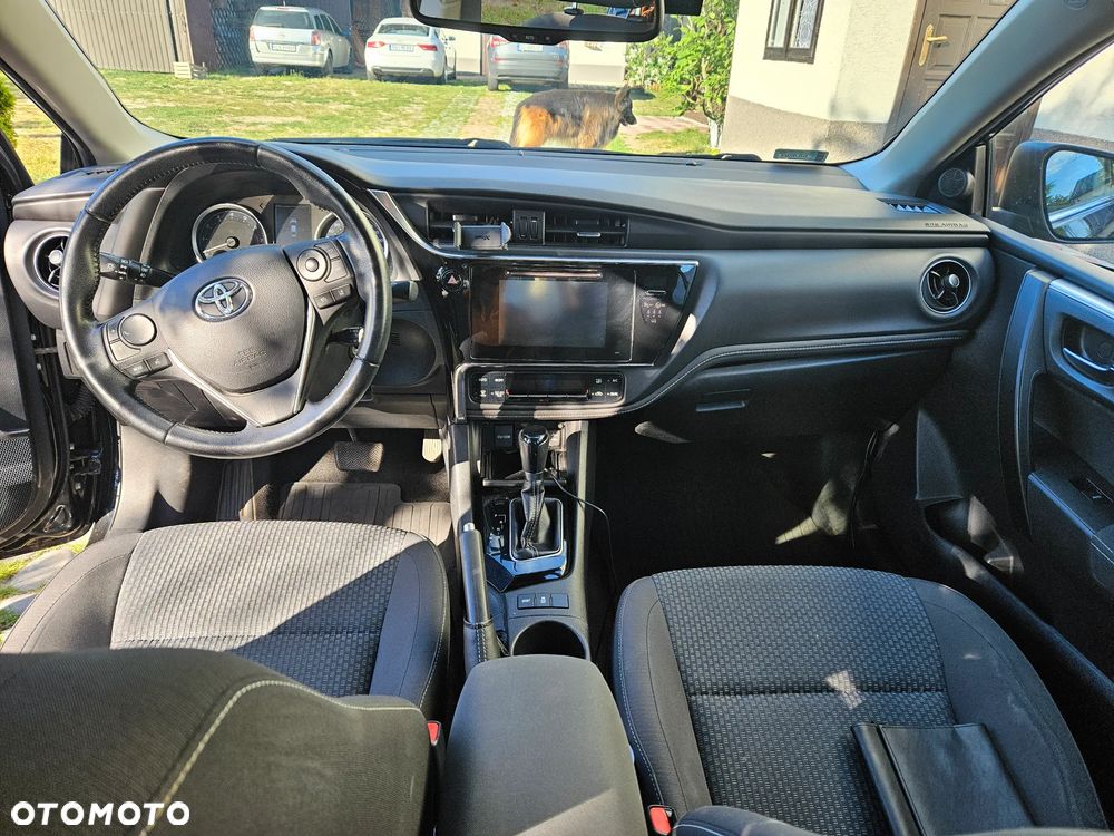 Toyota Corolla - 10