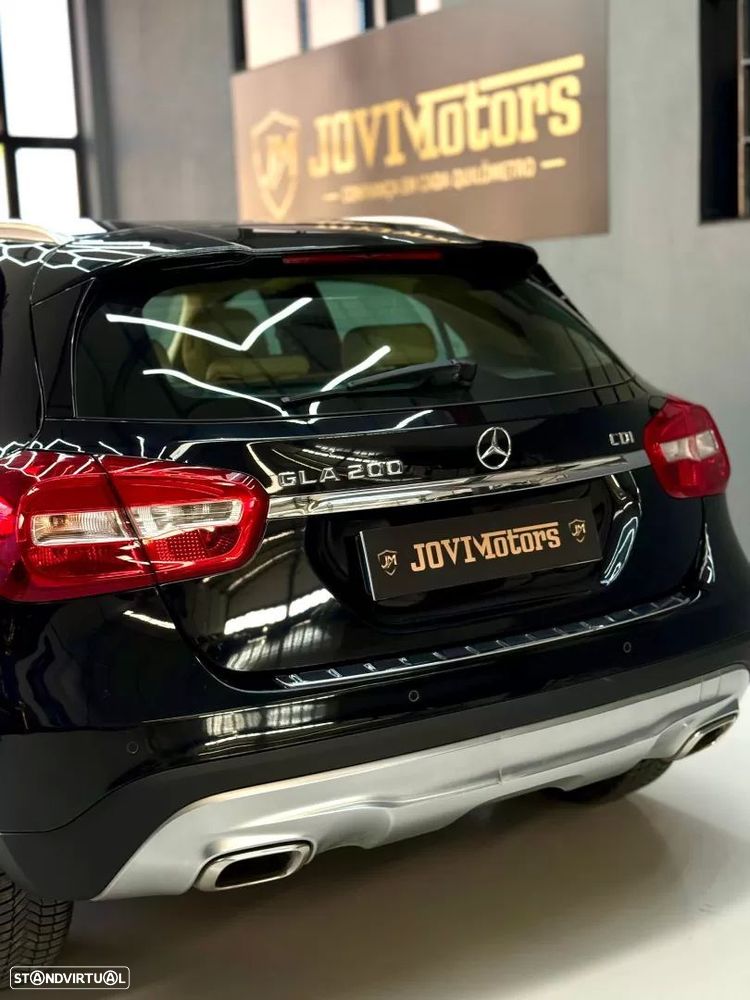 Mercedes-Benz GLA 200 (CDI) d 7G-DCT Urban - 17