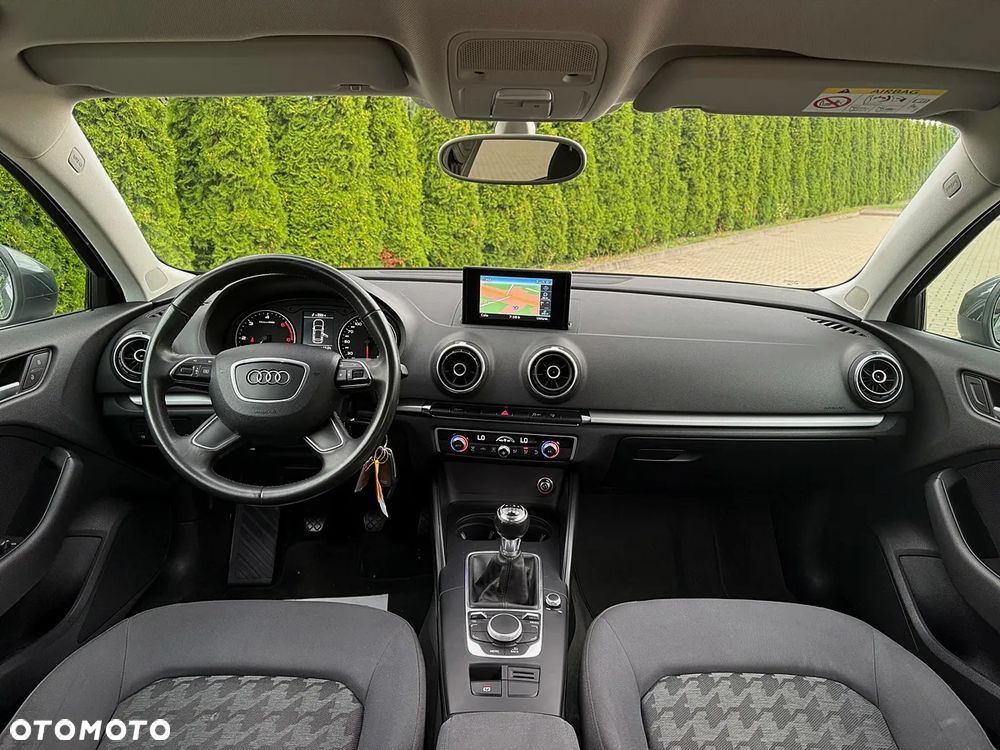 Audi A3 Sportback 1.6 TDI design - 29