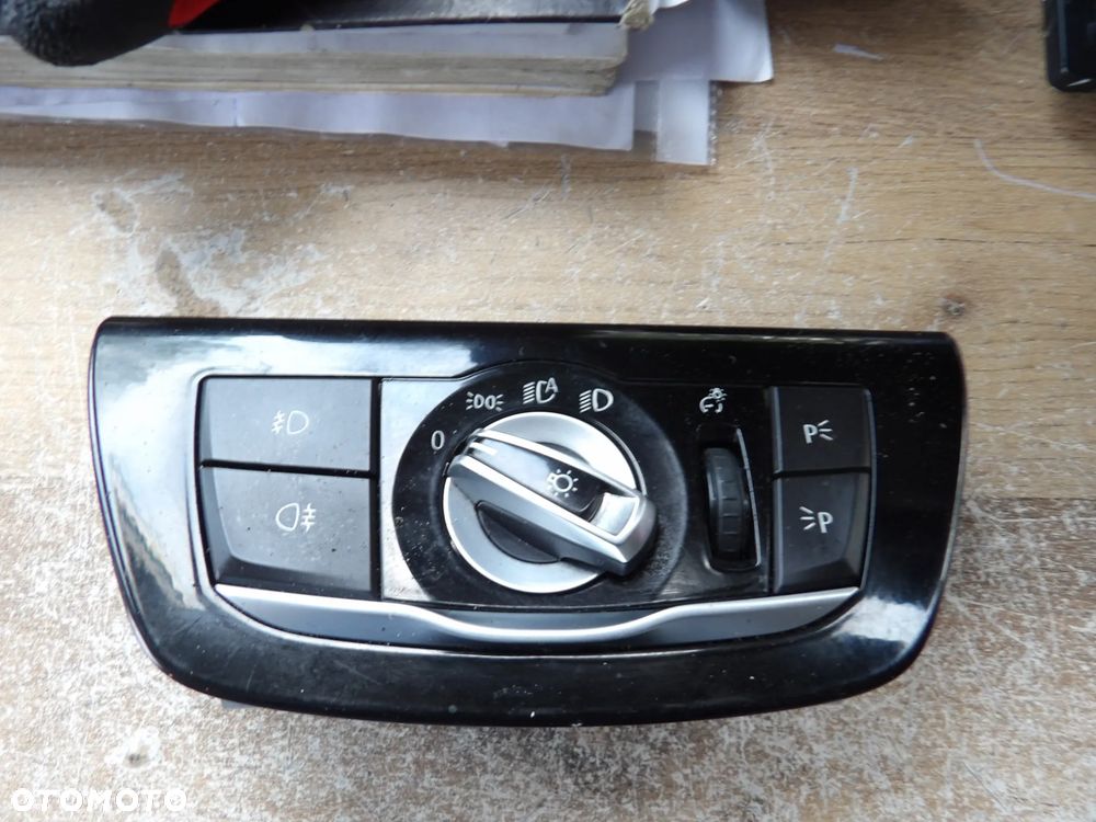 BMW - G30,G31 - WŁĄCZNIK , PRZEŁĄCZNIK ŚWIATEŁ - DEMONTAŻ - EUROPA - 6841883 - 1