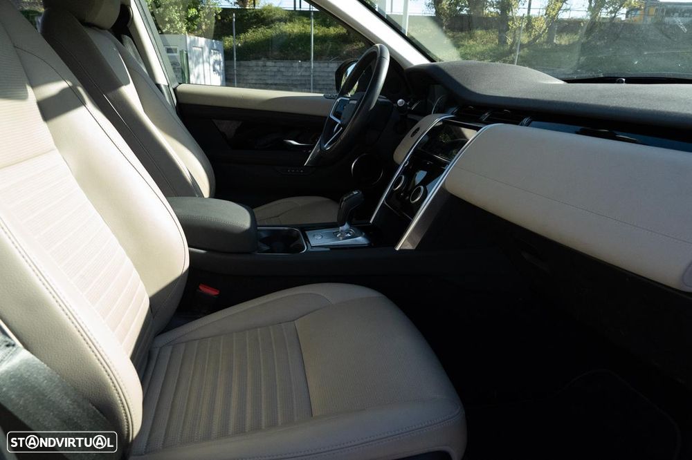 Land Rover Discovery Sport 1.5 I3 P300e AWD SE - 10