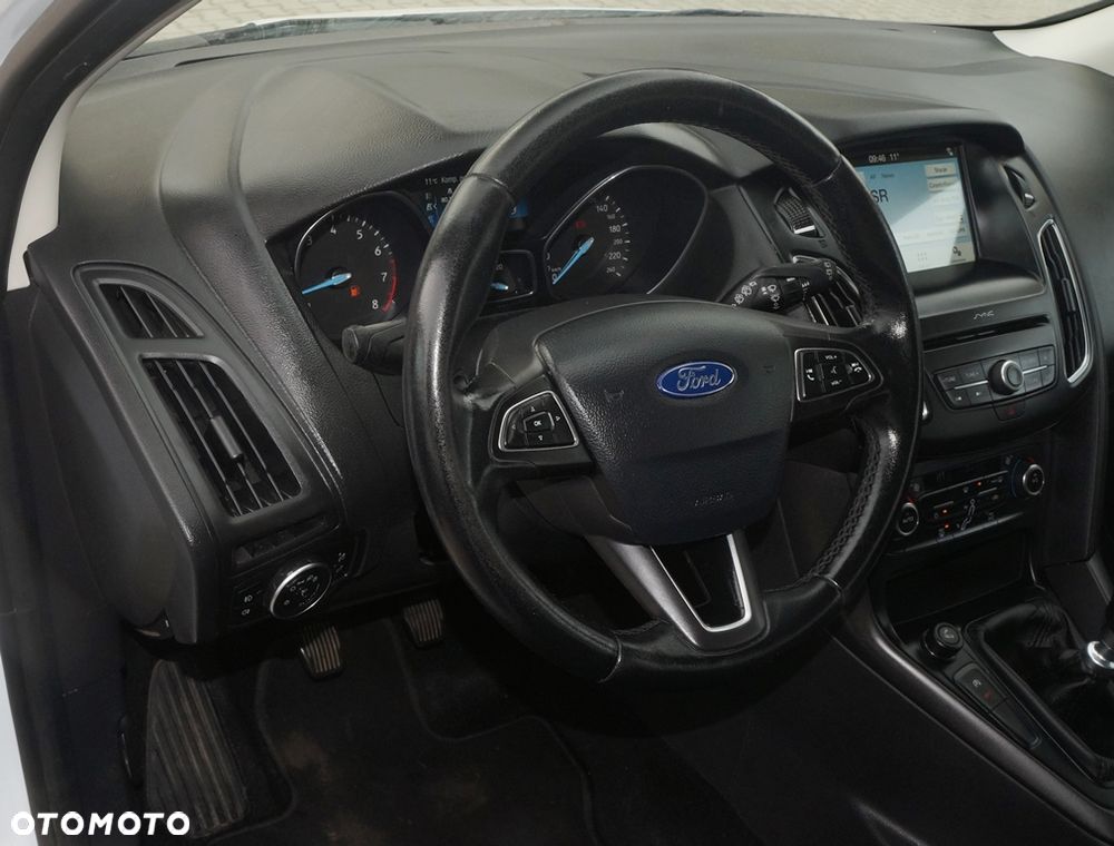 Ford Focus - 30