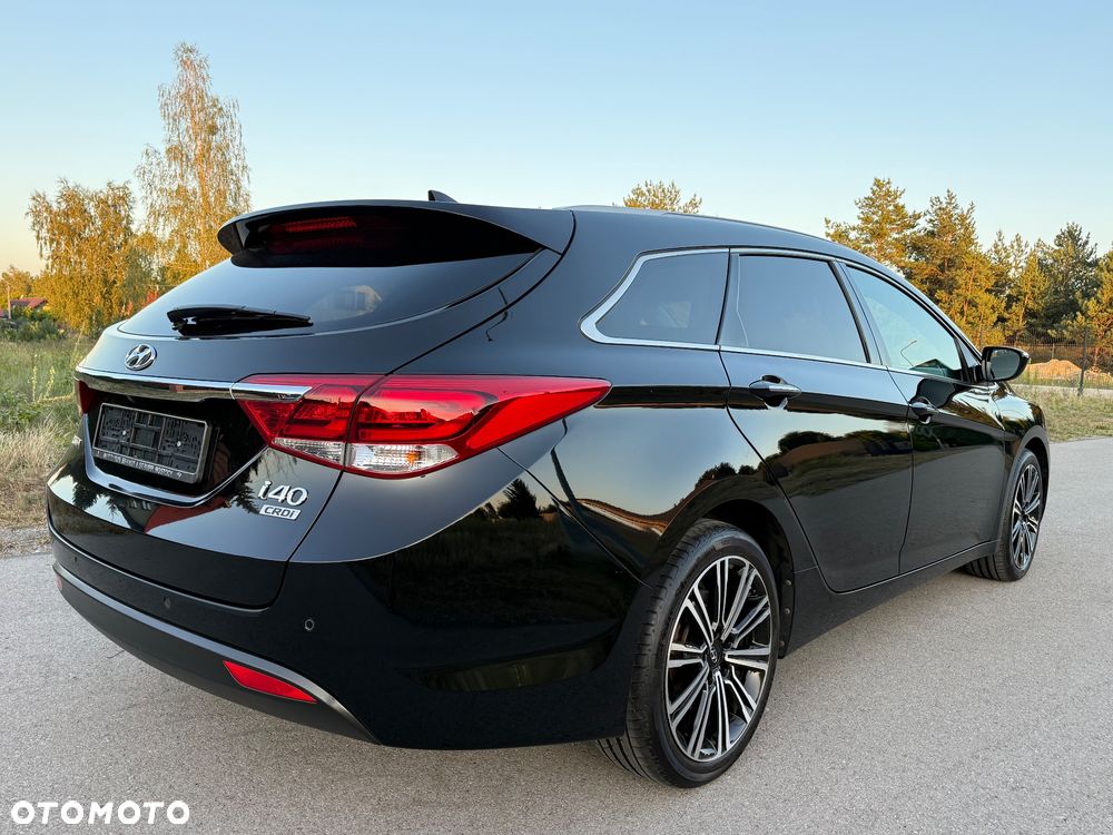 Hyundai i40 Kombi 1.7 CRDi Premium - 4