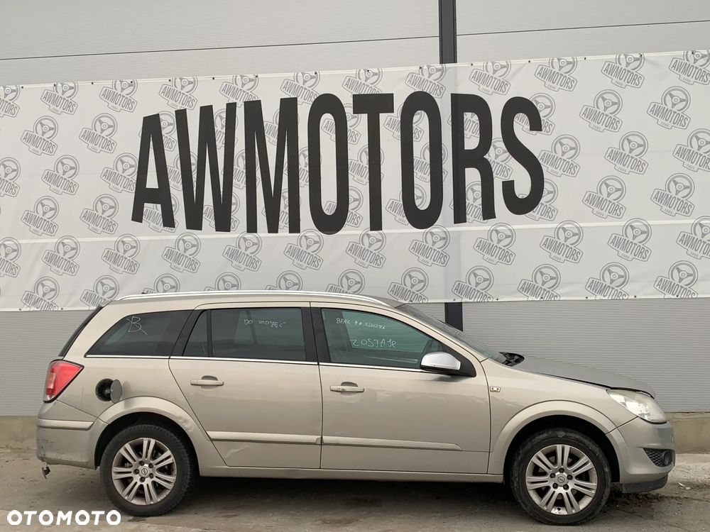 OPEL ASTRA 2008 *SAMOCHÓD NA CZĘSCI* 3095 MASKA, LAMPA, DRZWI, LUSTERKO, ZDERZAK, GRILL, BŁOTNIK, KLAPA, BELKA, DESKA, FOTELE, KANAPA, ĆWIARTKA, KIEROWNICA, TARCZE, ZACISKI, ZAWIESZENIE, KOMPLETNY PRZÓD, KOMPLETNY TYŁ, LICZNIK, ZEGARY, PRAWE LEWE PRZÓD TYŁ - 1