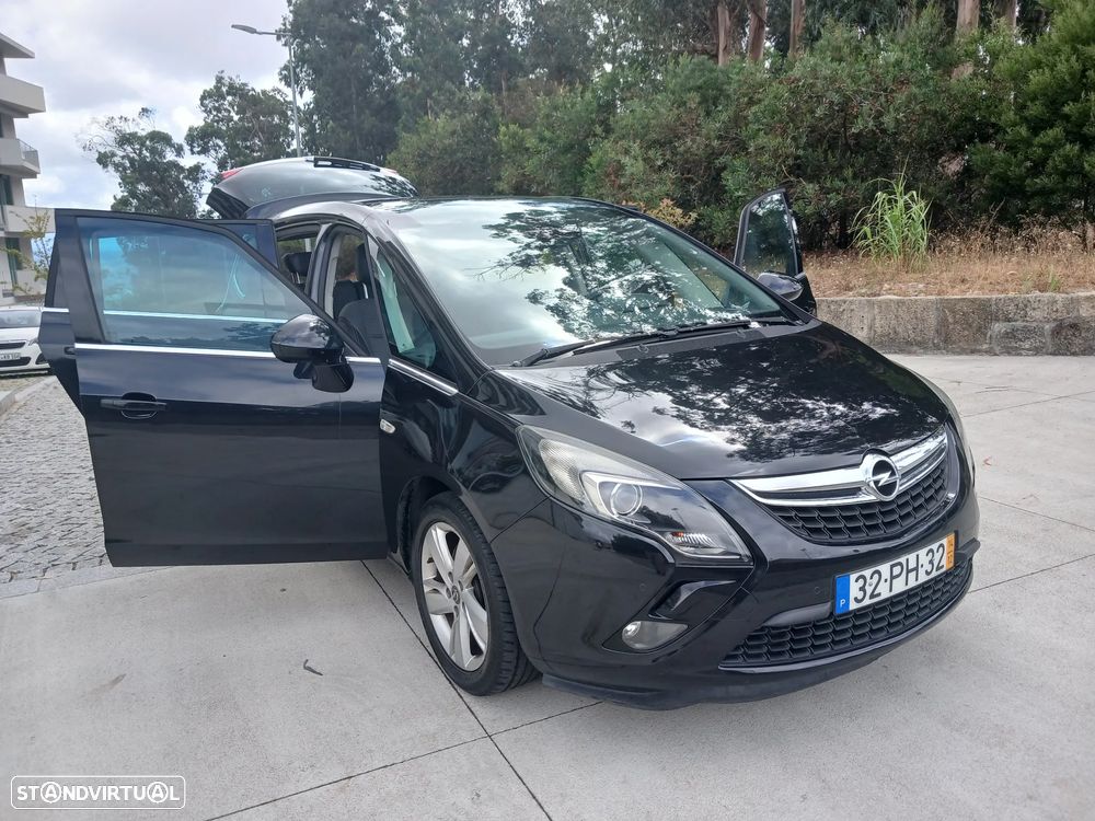 Opel Zafira 1.6 CDTi Executive — fotografia 24