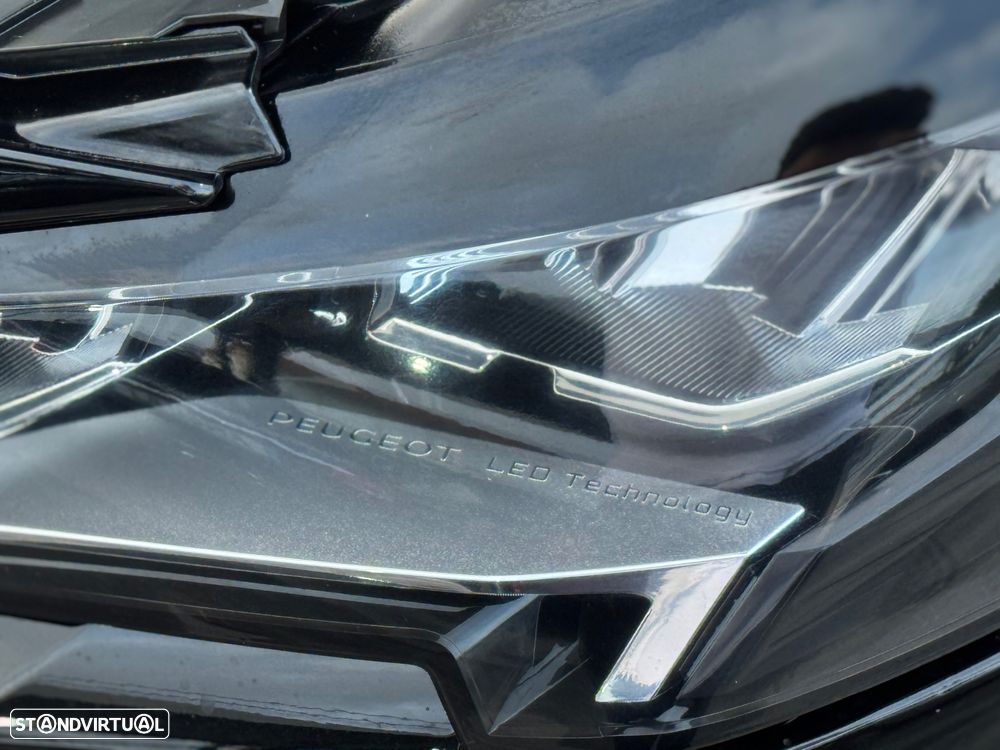 Peugeot 5008 1.5 BlueHDi Allure Pack EAT8 - 3