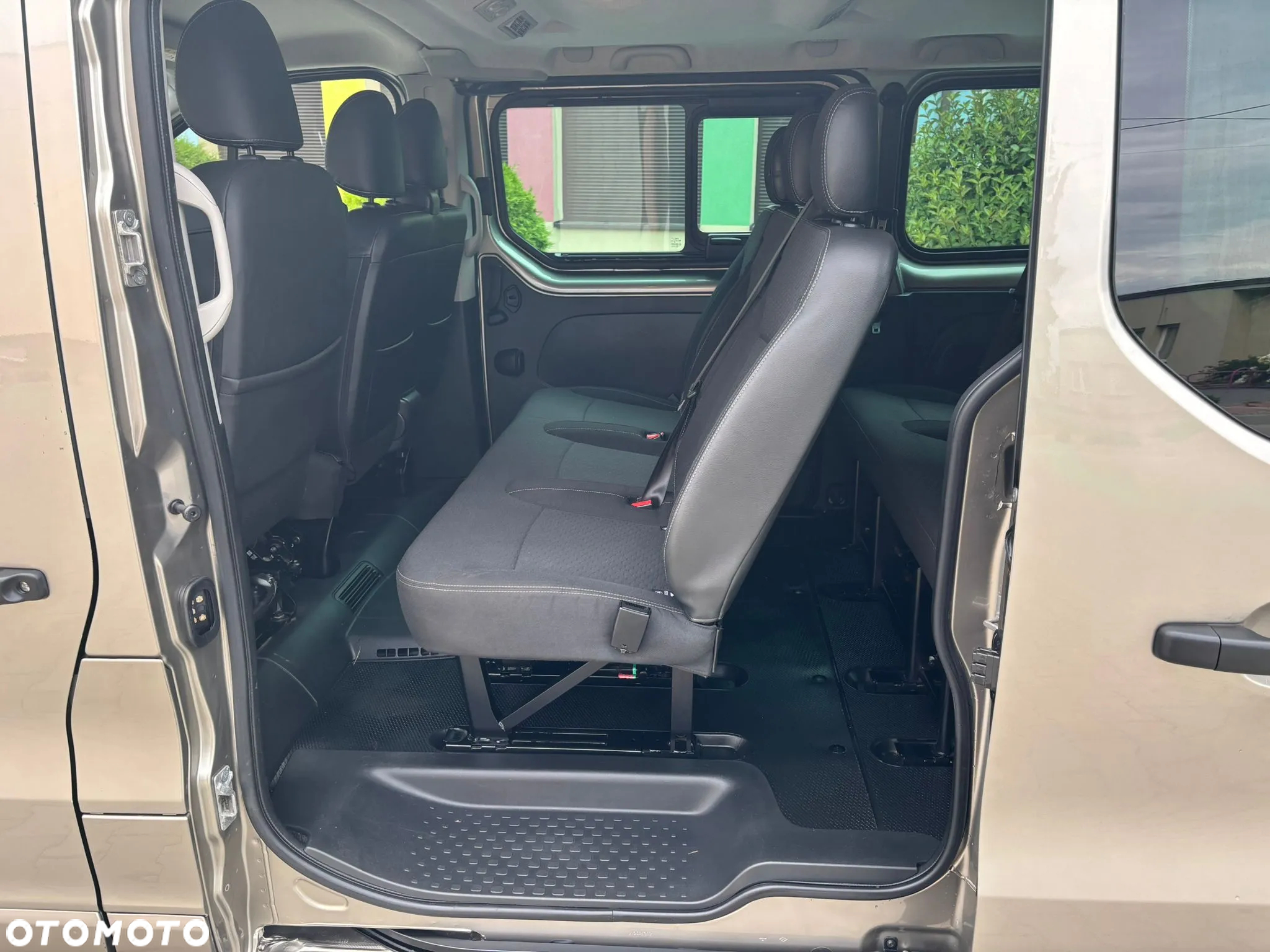 Opel Vivaro 1.6 D (CDTI) L2H1 - 17