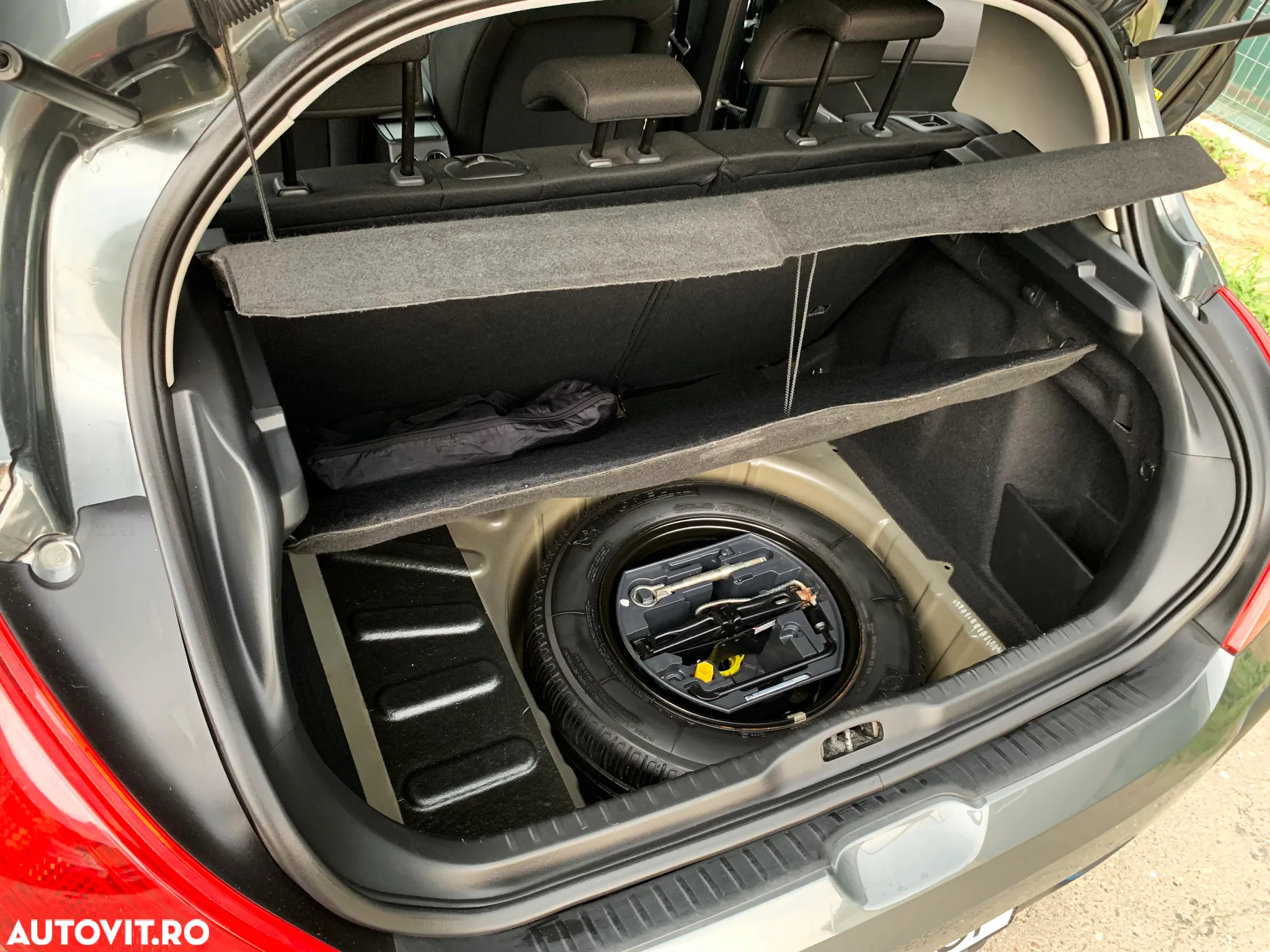Peugeot 308 1.6HDi Confort Pack - 20