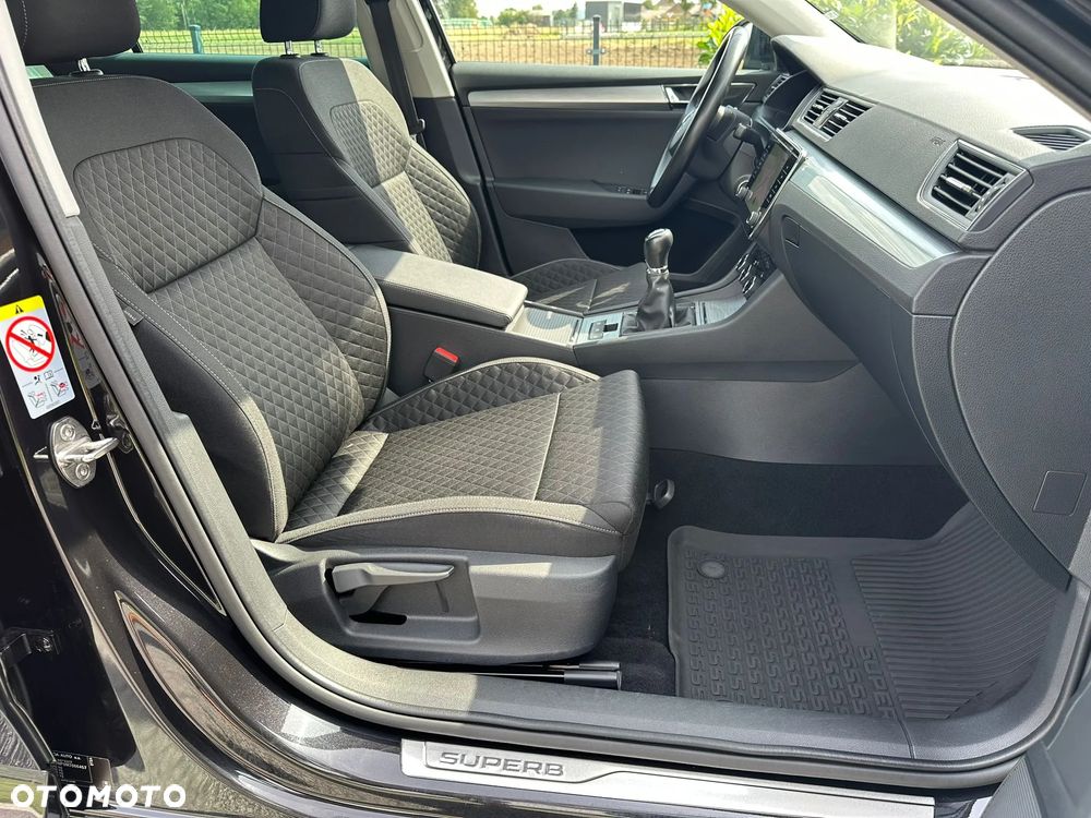 Skoda Superb 2.0 TDI Ambition - 18