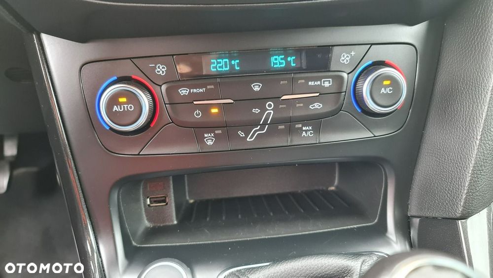 Ford Focus 1.5 EcoBlue STart-Stopp-System TITANIUM - 25