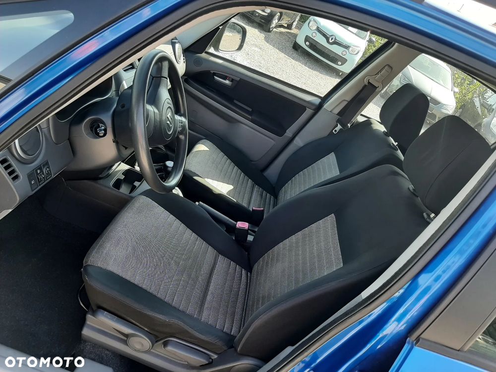Suzuki SX4 - 10