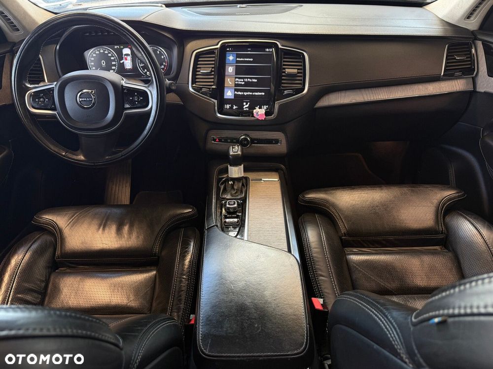 Volvo XC 90 - 23
