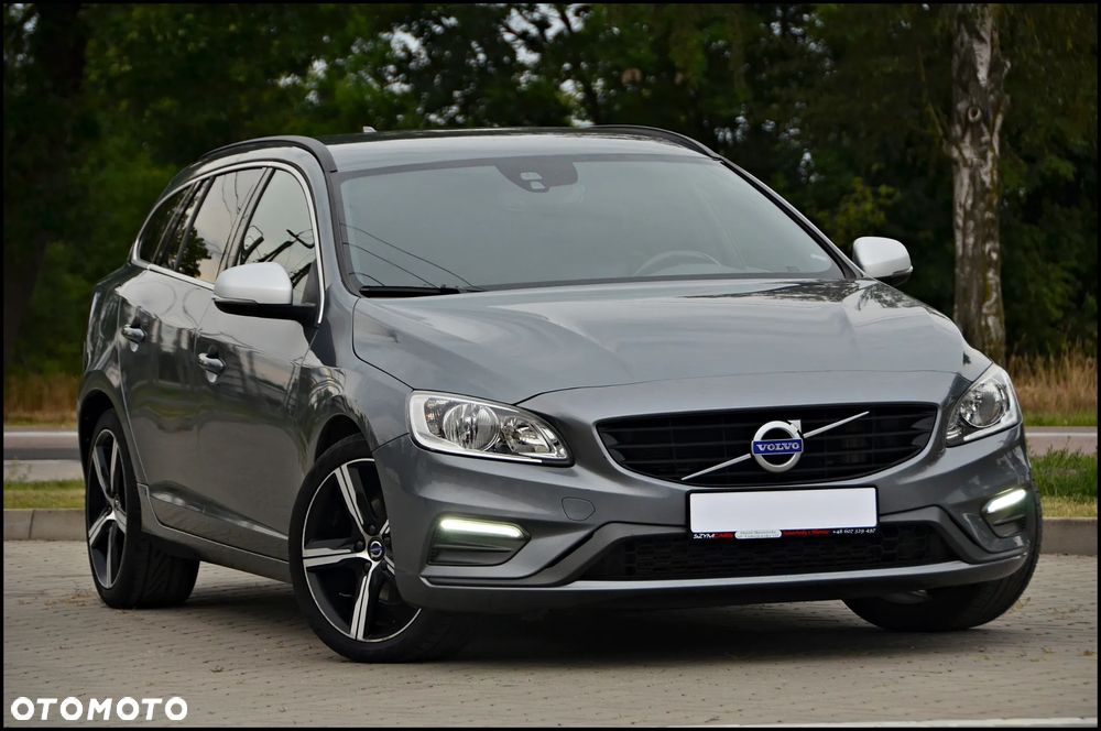 Volvo V60 D2 Drive-E R-Design Momentum - 11