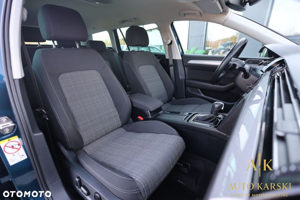 Volkswagen Passat Variant - 38