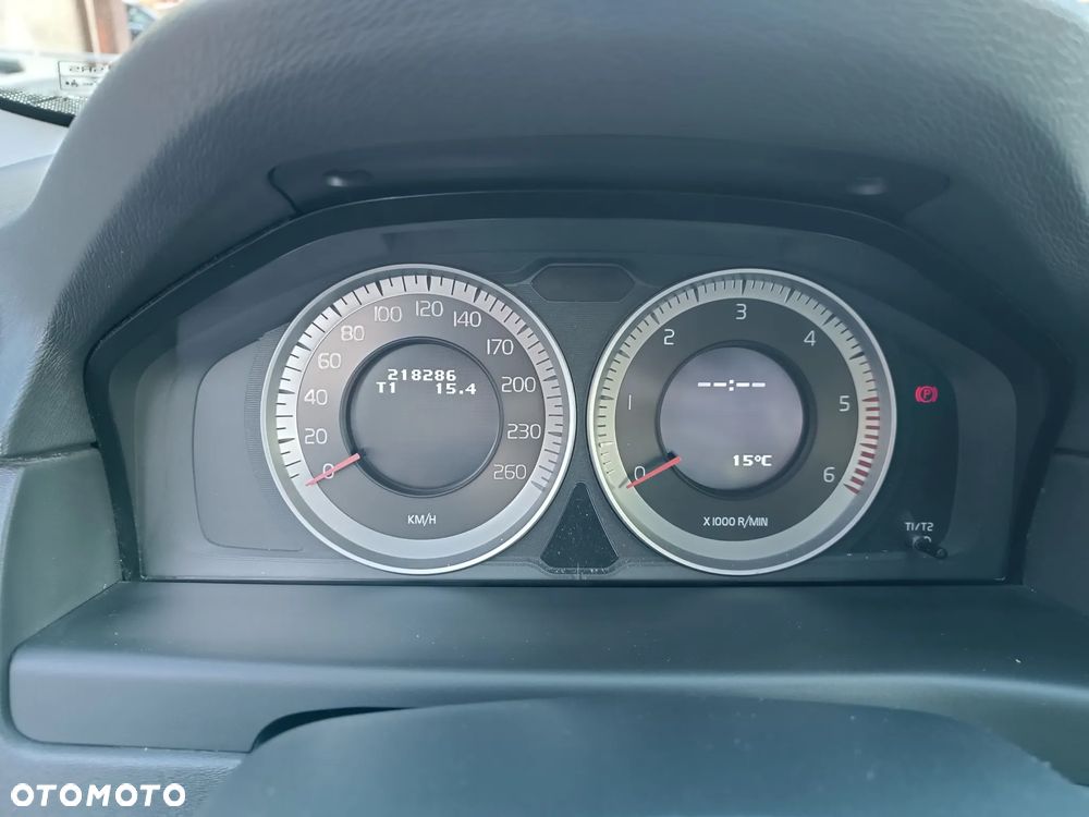 Volvo V70 D2 Edition Pro - 13