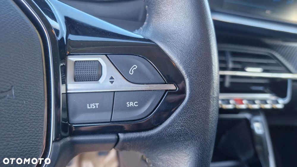 Peugeot 208 PureTech 75 Allure - 32