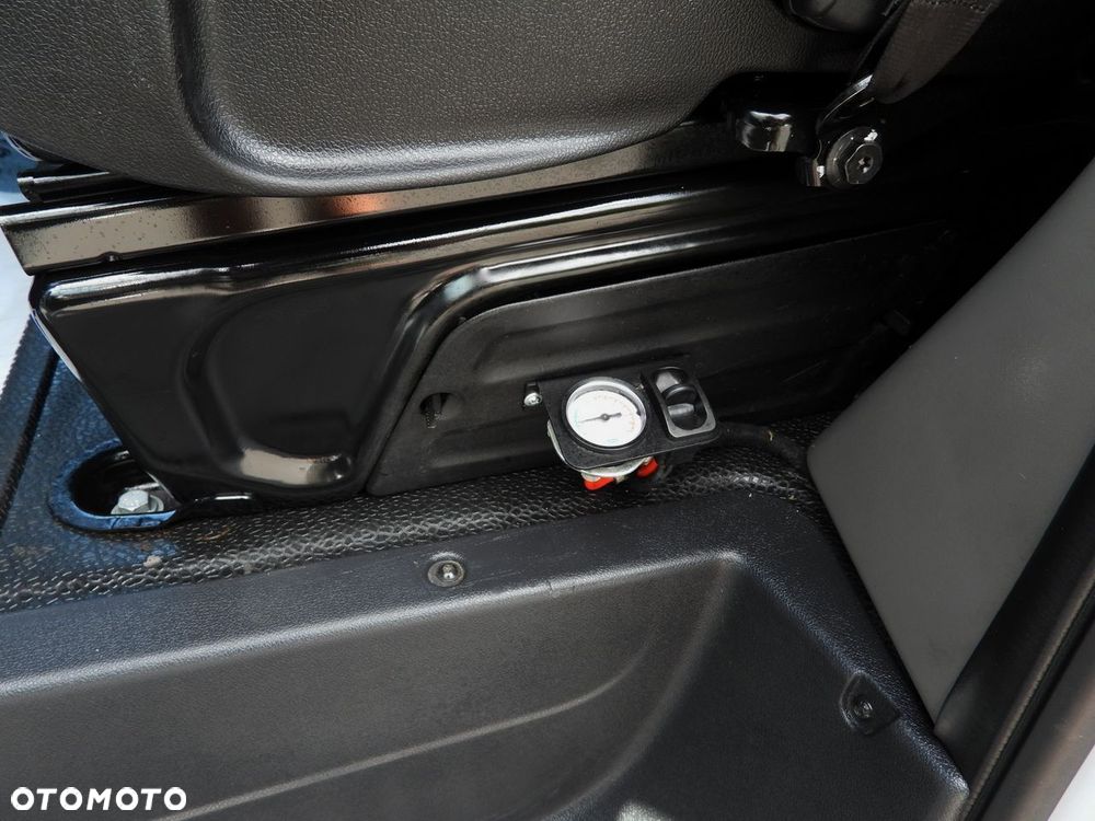 Renault MASTER PLANDEKA 10 PALET TEMPOMAT LEDY PNEUMATYKA KLIMATYZACJA  165KM - 29