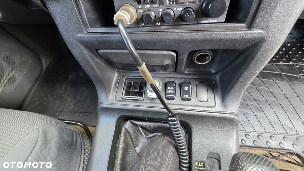 Mitsubishi Pajero - 9