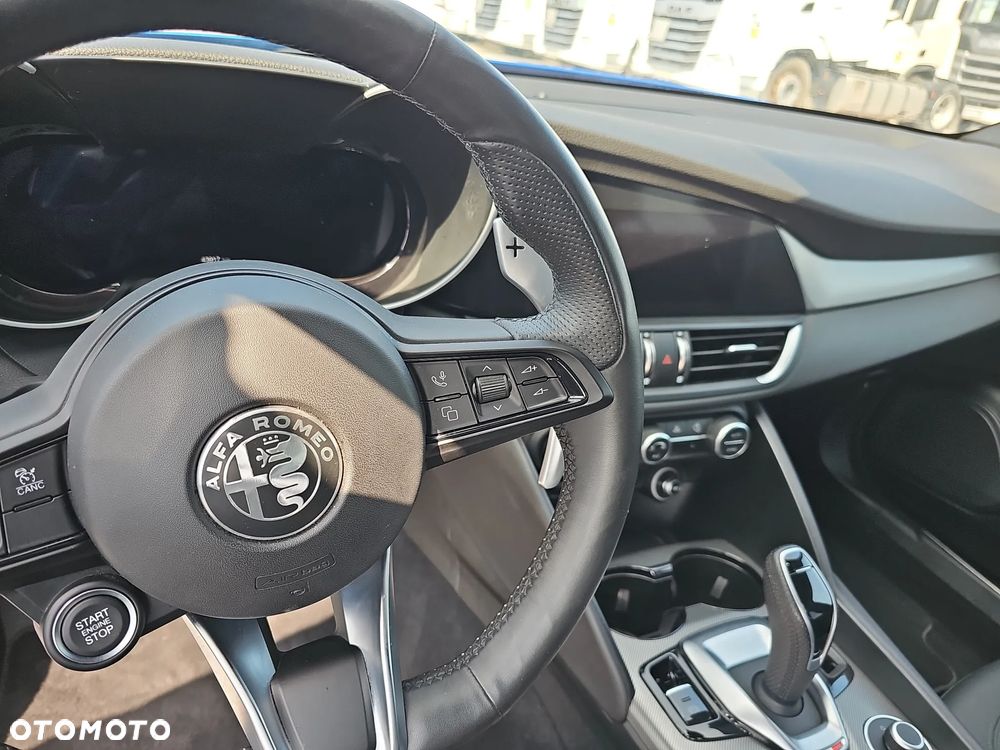 Alfa Romeo Giulia 2.0 Turbo Veloce Q4 - 18