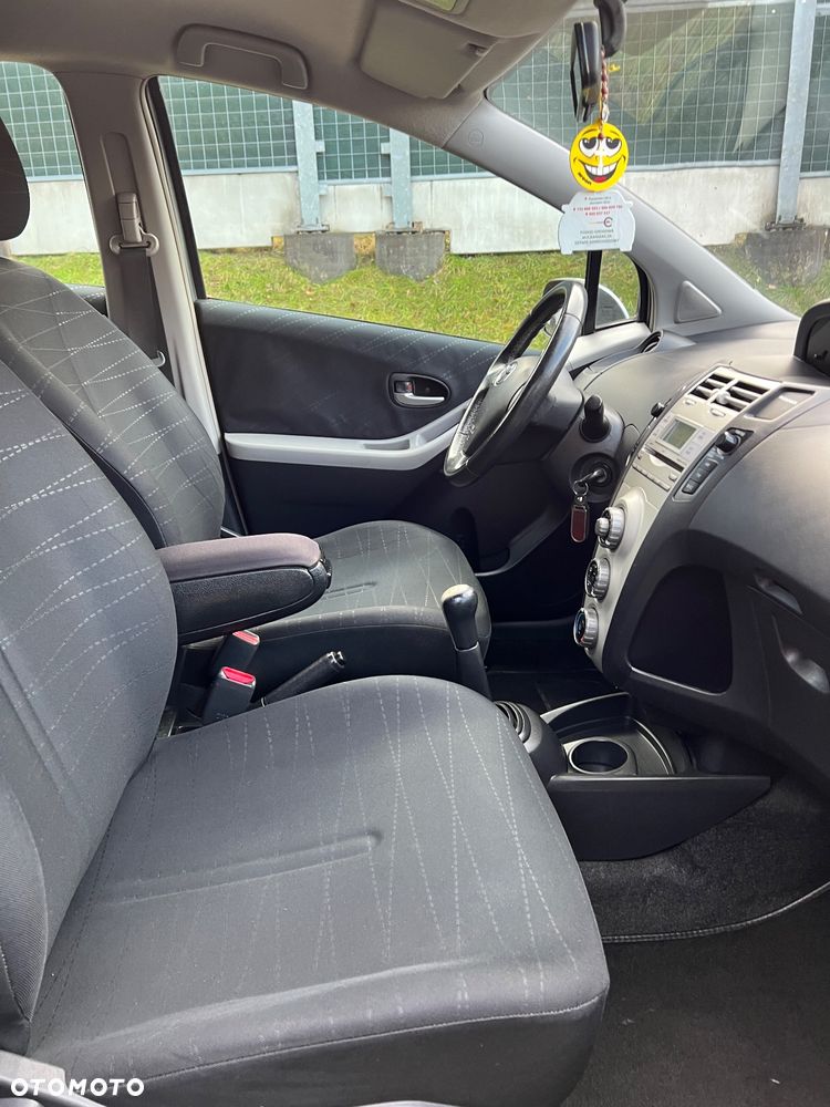 Toyota Yaris 1.3 Sol - 7