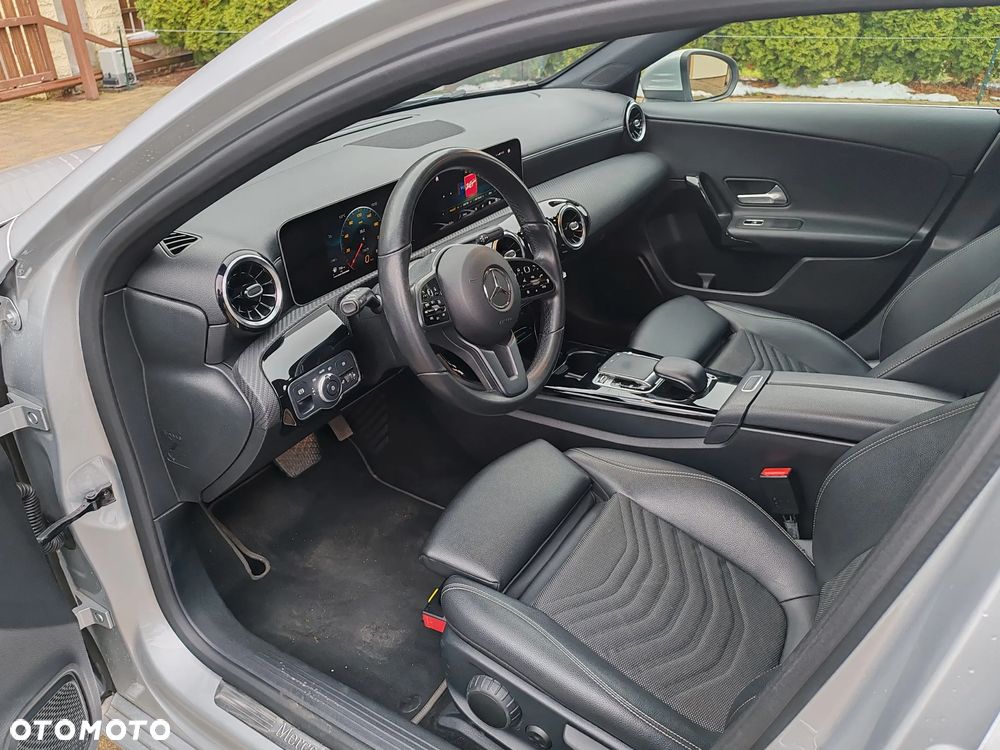 Mercedes-Benz Klasa A 180 d 7G-DCT Edition 19 - 21