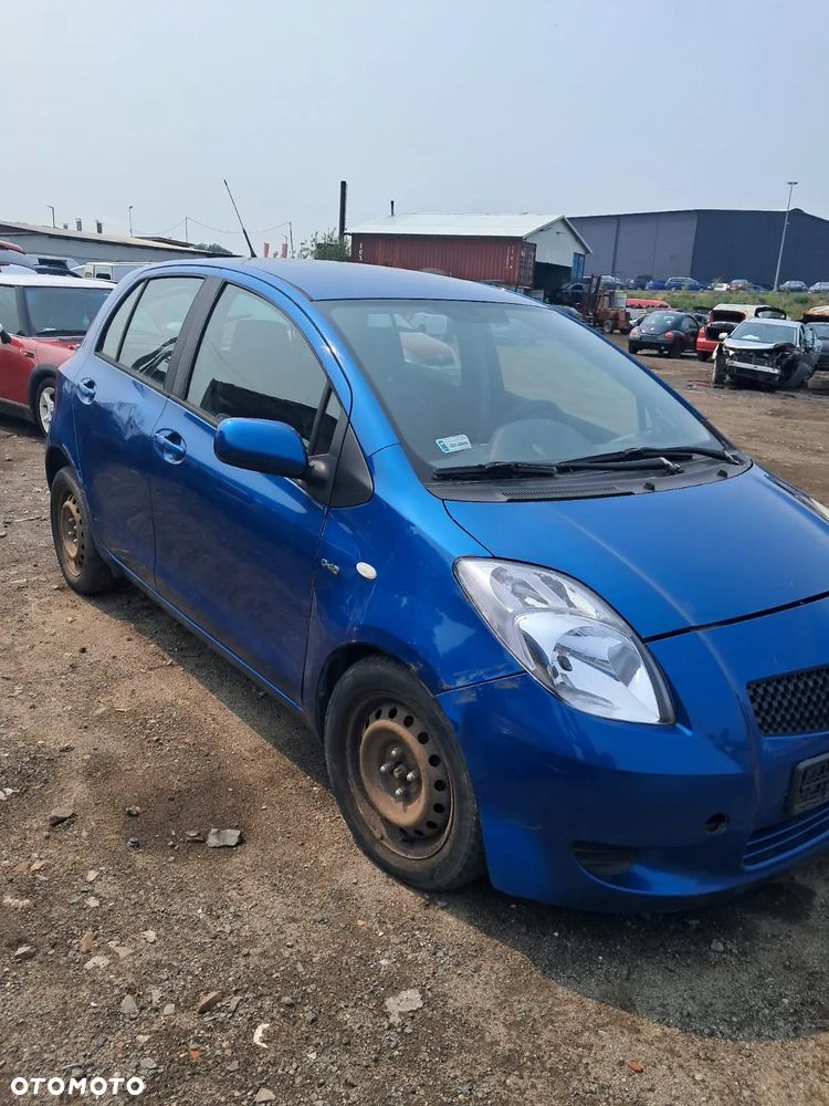 DAWCA CZĘŚCI TOYOTA YARIS II 2005 HB 1.4 D4D (1ND-TV) KOD LAK: 8T0 - 5