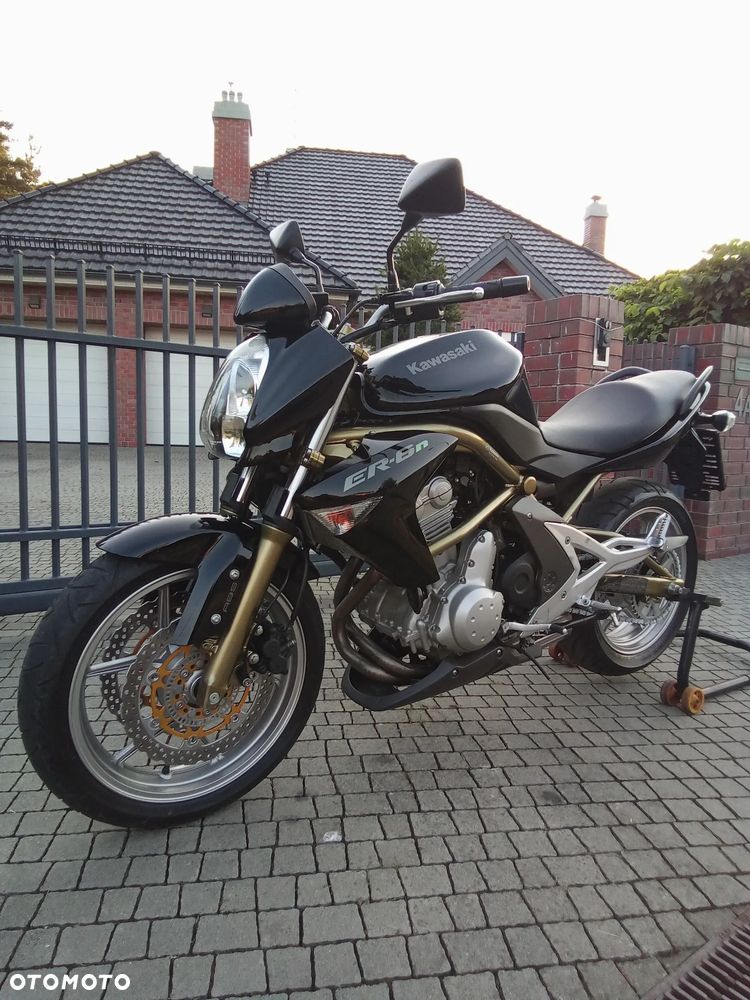Kawasaki ER - 25