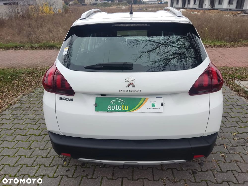 Peugeot 2008 - 10