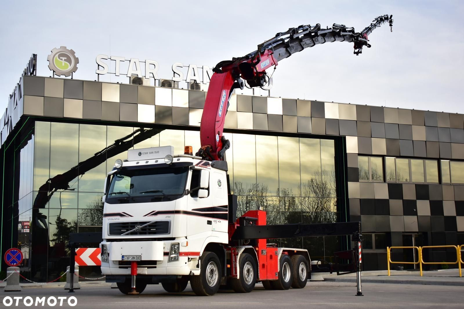 Volvo FH 520 8x2 EFFER 850 Fly Jib HDS Żuraw Wciągarka - 12