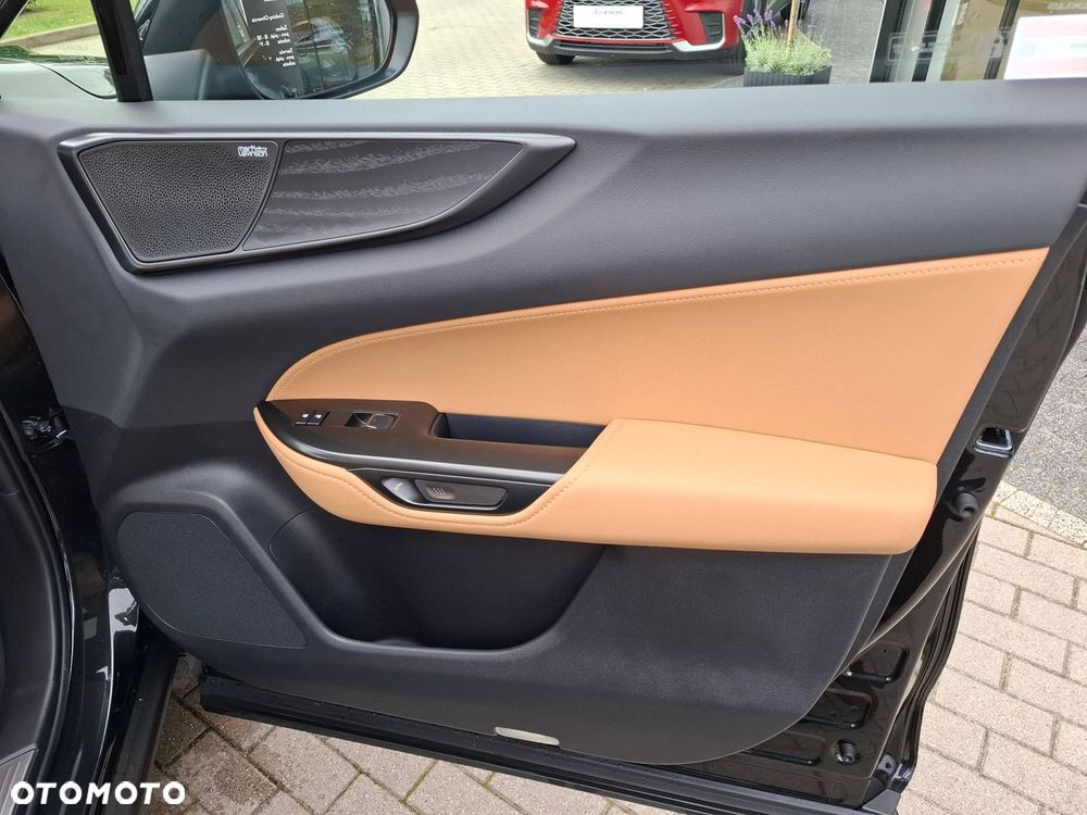 Lexus NX 350h Omotenashi AWD - 21