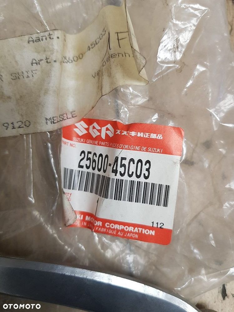 Dźwignia zmiany biegów Suzuki VX800  25600-45C03 - 2