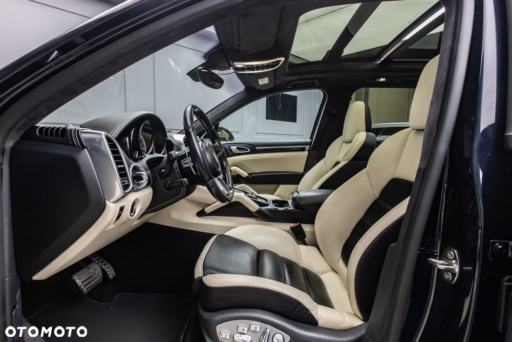 Porsche Cayenne - 13